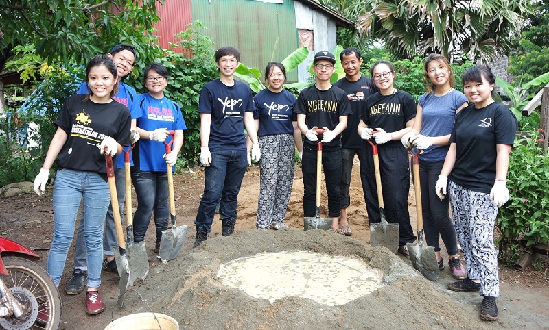 Groupshot of YEP students